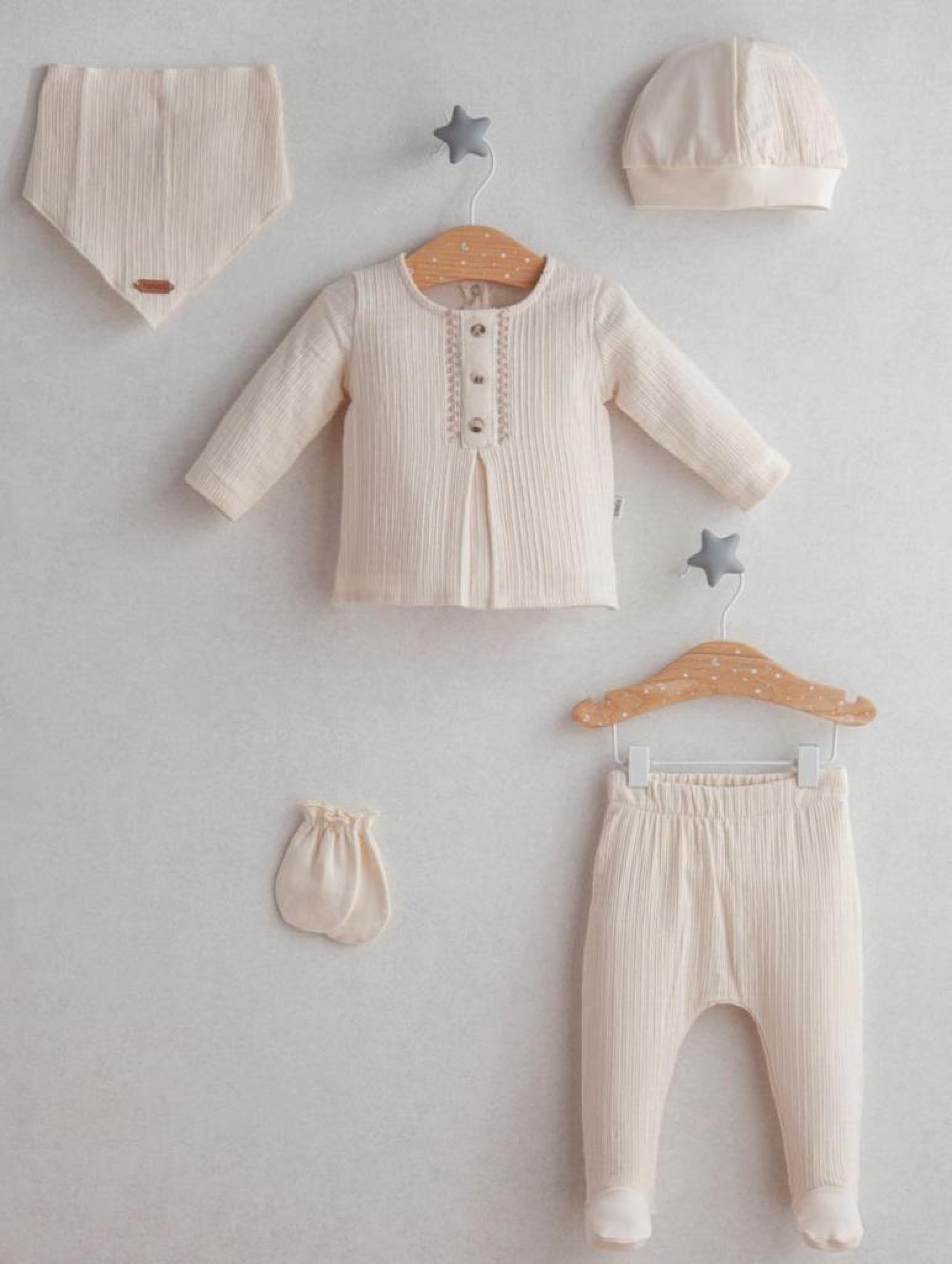 Embroidered layette 5 piece