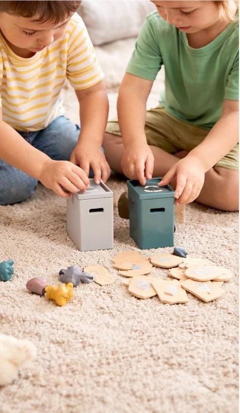 Wooden Recycling Truck Toy – Montessori Sorting Toddler Learning (Sustainable)